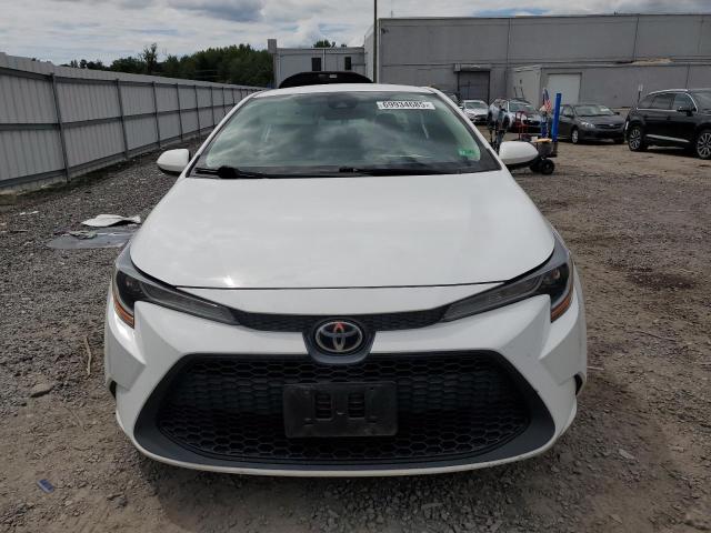 5YFEPMAE6MP166005 - 2021 TOYOTA COROLLA LE Weiß Foto 5