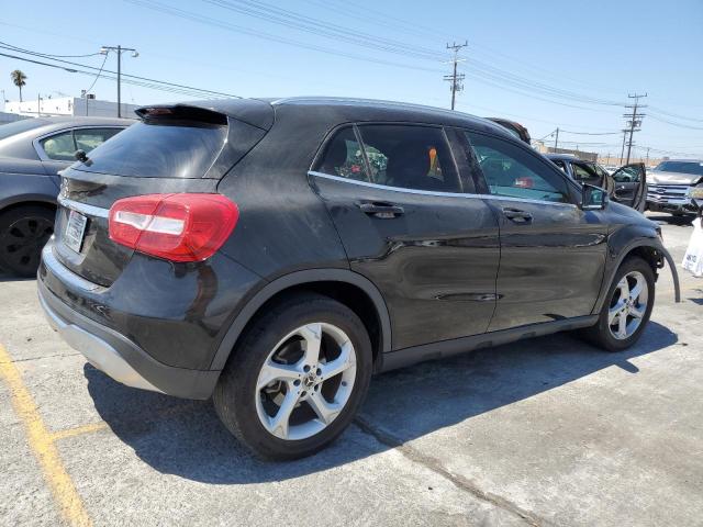 WDCTG4EB9KU013751 - 2019 MERCEDES-BENZ GLA 250 Черный фото 3