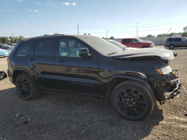 1C4RJFAG4JC336012 - 2018 JEEP GRAND CHER LAREDO BLACK photo 4