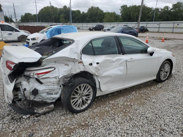 4T1F11AK9LU941968 - 2020 TOYOTA CAMRY XLE თეთრი ფოტო 3