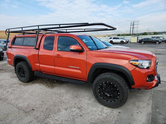 5TFSZ5AN3HX072951 - 2017 TOYOTA TACOMA ACCESS CAB Նարնջագույն լուսանկար 4