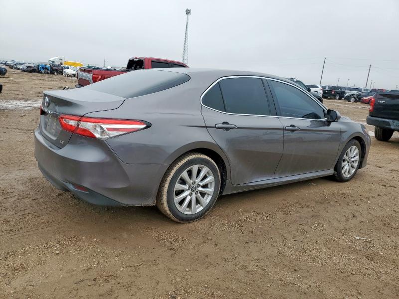 4T1B11HK7JU648975 - 2018 TOYOTA CAMRY L GRAY photo 3