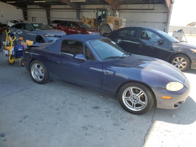 JM1NB353820233292 - 2002 MAZDA MX-5 MIATA BASE BLUE photo 4