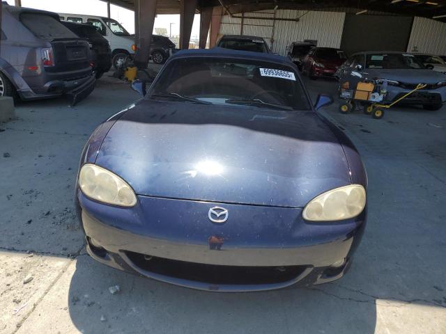 JM1NB353820233292 - 2002 MAZDA MX-5 MIATA BASE BLUE photo 5