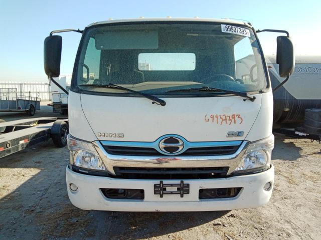 JHHSPM2H9GK001755 - 2016 HINO 195 WHITE photo 2