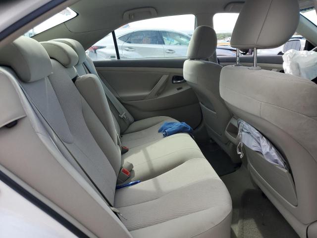 4T1BF3EK6BU691982 - 2011 TOYOTA CAMRY BASE Biały zdjęcie 19