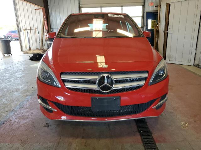 WDDVP9AB0GJ009622 - 2016 MERCEDES-BENZ B 250E RED photo 5