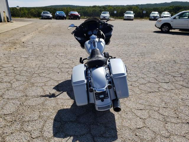 1HD1KHC19PB679569 - 2023 HARLEY-DAVIDSON FLTRX 银色 照片 4