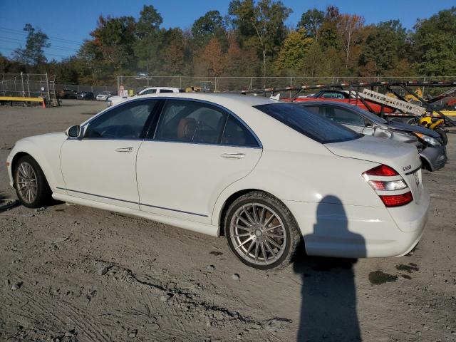 WDDNG86X28A238898 - 2008 MERCEDES-BENZ S 550 4MATIC WHITE photo 2