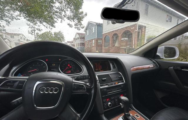 WA1LYAFE6AD002192 - 2010 AUDI Q7 PREMIUM PLUS Biały zdjęcie 9