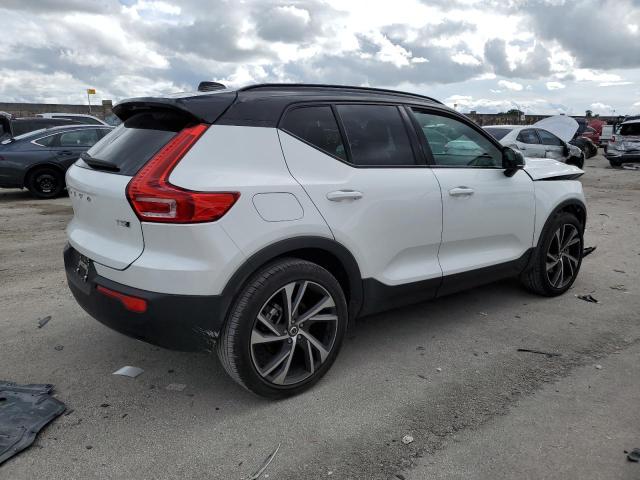 YV4162UM4M2559831 - 2021 VOLVO XC40 T5 R-DESIGN WHITE photo 3