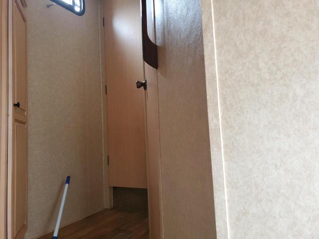 4X4FRLD20B1833754 - 2011 FOREST RIVER ROCKWOOD ULTRA LITE WHITE photo 5