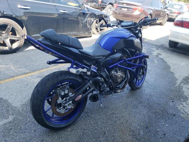 JYARM27EXJA001866 - 2018 YAMAHA MT07 BLUE photo 4