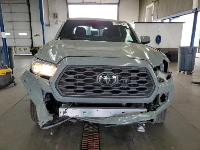 3TMCZ5AN6NM489339 - 2022 TOYOTA TACOMA DOUBLE CAB GREEN photo 5