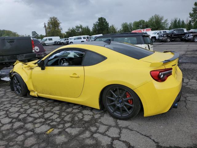 JF1ZCAC17H9601993 - 2017 SUBARU BRZ 2.0 LIMITED YELLOW photo 2