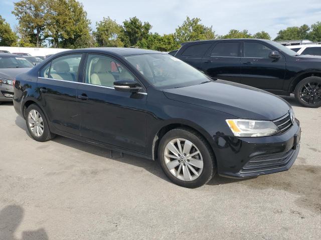 3VWD07AJ5FM357257 - 2015 VOLKSWAGEN JETTA SE BLACK photo 4