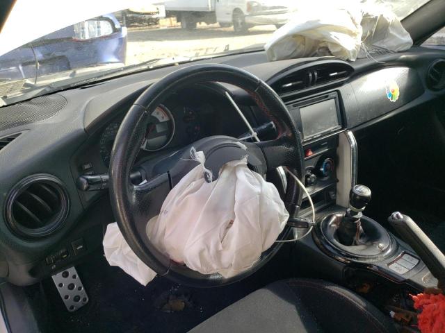JF1ZNAA19D1714818 - 2013 TOYOTA SCION FR-S თეთრი ფოტო 8