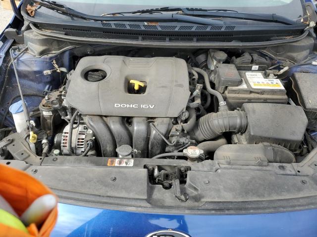 3KPFK4A70JE180581 - 2018 KIA FORTE LX BLUE photo 11