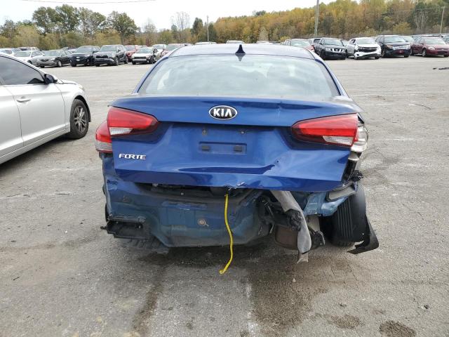 3KPFK4A70JE180581 - 2018 KIA FORTE LX BLUE photo 6