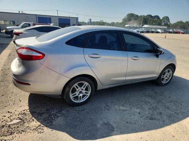 3FADP4BJ6KM131272 - 2019 FORD FIESTA SE SILVER photo 3