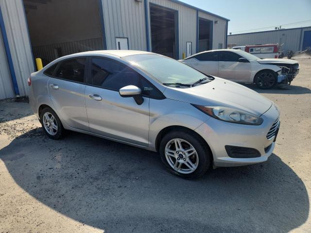 3FADP4BJ6KM131272 - 2019 FORD FIESTA SE SILVER photo 4
