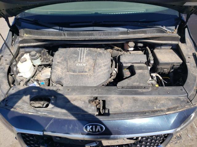 KNDMB5C17H6308689 - 2017 KIA SEDONA LX GRAY photo 12