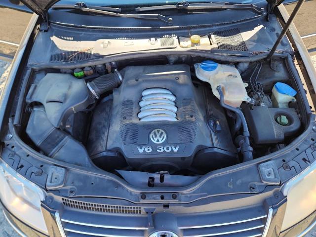 WVWRH63B34P158491 - 2004 VOLKSWAGEN PASSAT GLX BLACK photo 11