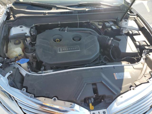 3LN6L2G91GR616975 - 2016 LINCOLN MKZ WHITE photo 11