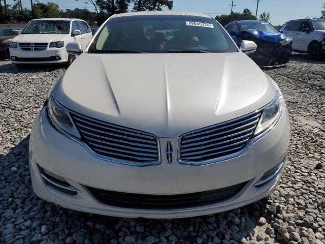 3LN6L2G91GR616975 - 2016 LINCOLN MKZ WHITE photo 5