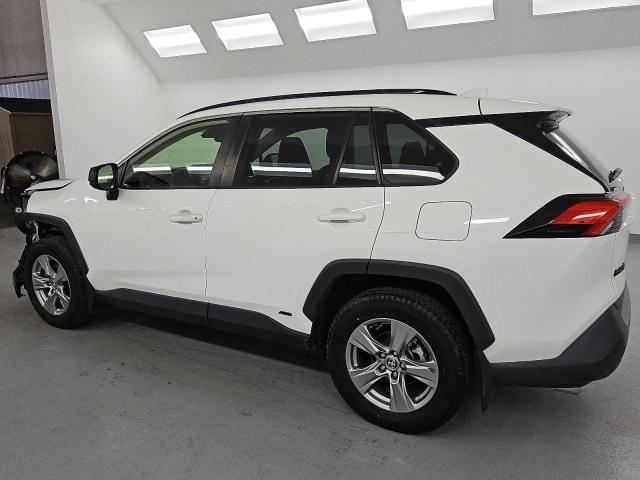 JTMLWRFV9ND137635 - 2022 TOYOTA RAV4 LE WHITE photo 2