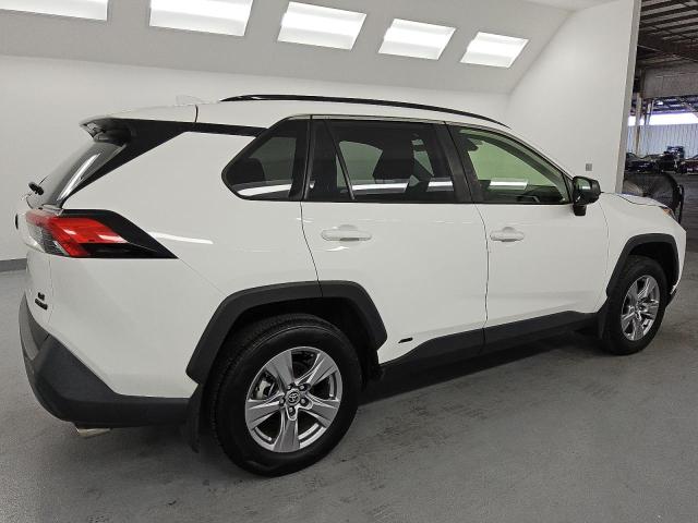 JTMLWRFV9ND137635 - 2022 TOYOTA RAV4 LE WHITE photo 3