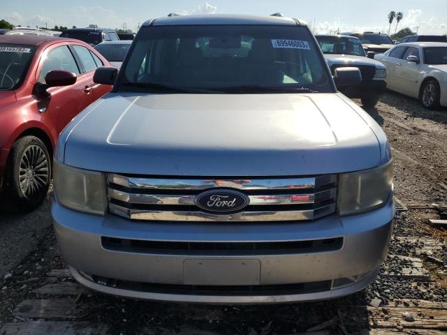 2FMGK5BC3BBD24165 - 2011 FORD FLEX SE SILVER photo 5