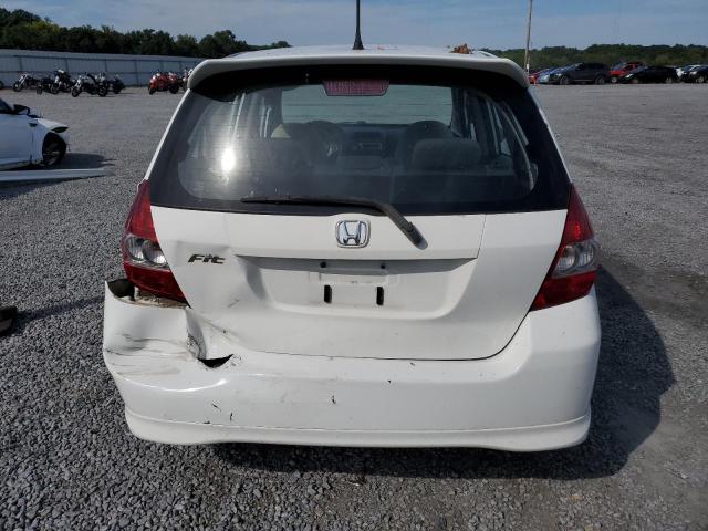 JHMGD38677S051716 - 2007 HONDA FIT S WHITE photo 6