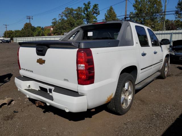 3GNTKGE70CG188273 - 2012 CHEVROLET AVALANCHE LTZ WHITE photo 3