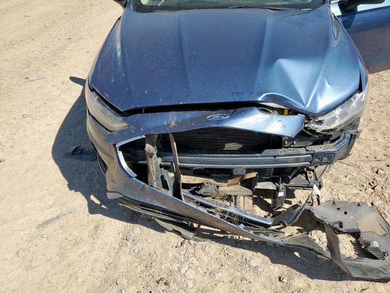 3FA6P0T99KR260843 - 2019 FORD FUSION SE BLUE photo 11