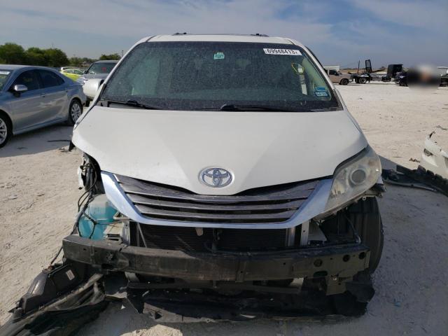 5TDYK3DC5FS584307 - 2015 TOYOTA SIENNA XLE WHITE photo 5