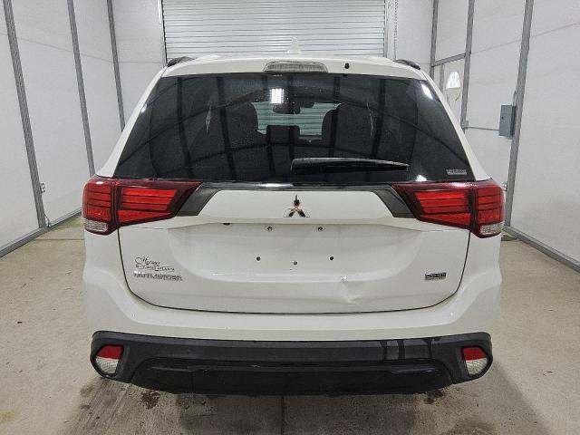 JA4AZ3A38LZ035688 - 2020 MITSUBISHI OUTLANDER SE WHITE photo 6