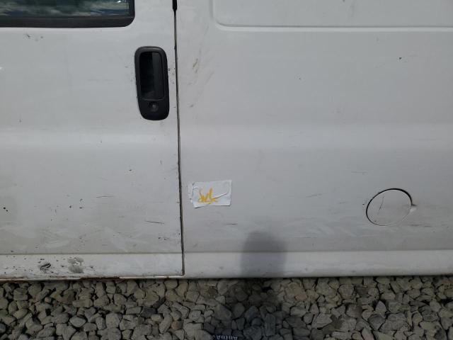 1GCFG15X271212629 - 2007 CHEVROLET EXPRESS G1 WHITE photo 13