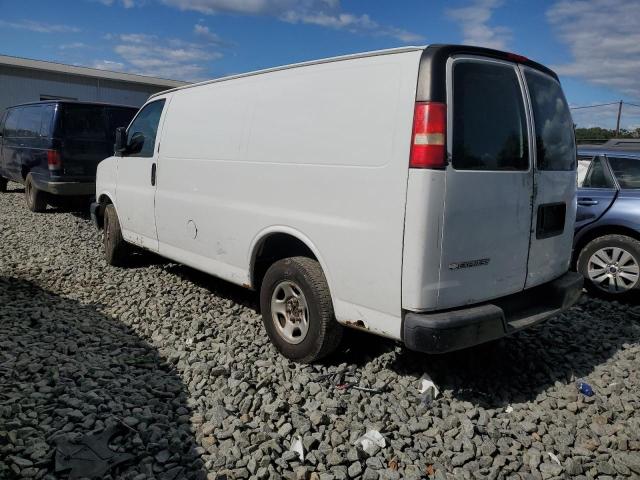 1GCFG15X271212629 - 2007 CHEVROLET EXPRESS G1 WHITE photo 2