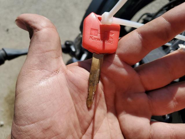 JKAEXEC13BDA75206 - 2011 KAWASAKI EX650 C 黑色 照片 8