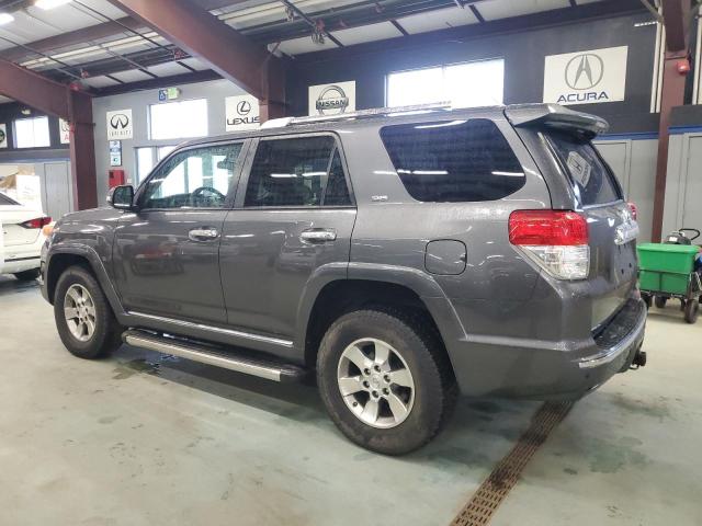JTEBU5JR6B5065945 - 2011 TOYOTA 4RUNNER SR5 GRAY photo 2