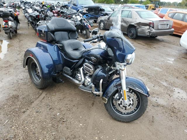 2013 HARLEY-DAVIDSON FLHTCUTG TRI GLIDE ULTRA CLASSIC, 