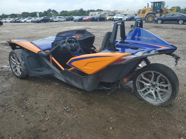 57XAARHB8M8141070 - 2021 POLARIS SLINGSHOT R TWO TONE photo 2