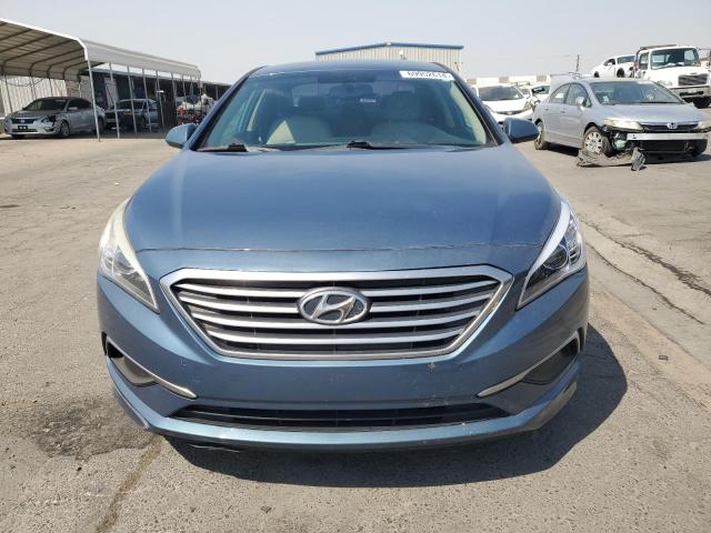 5NPE24AF7GH273315 - 2016 HYUNDAI SONATA SE BLUE photo 5