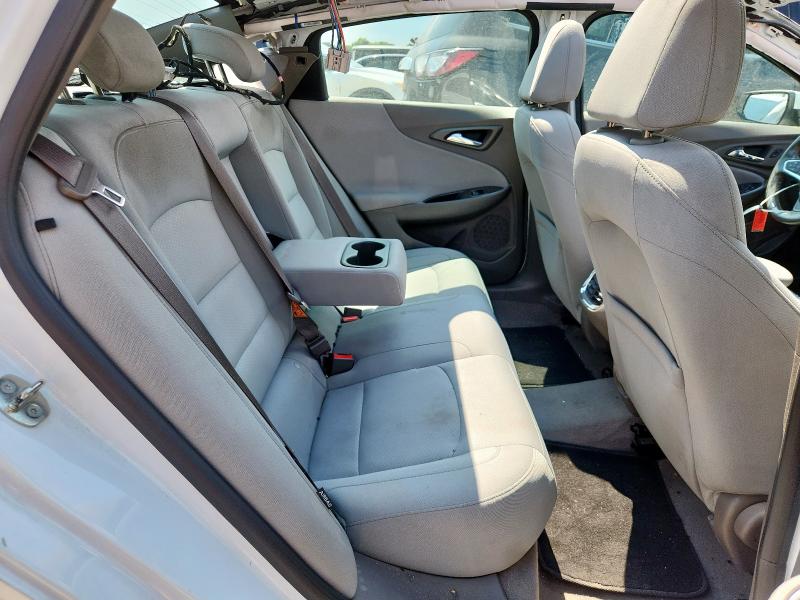 1G1ZD5ST2JF142874 - 2018 CHEVROLET MALIBU LT Սպիտակ լուսանկար 10