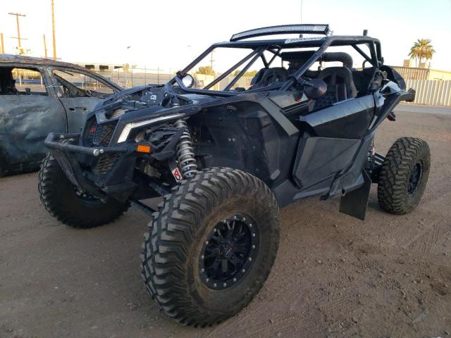 3JBVXAW2XHK001535 - 2017 CAN-AM MAVERICK X RS TURBO R BLACK photo 2