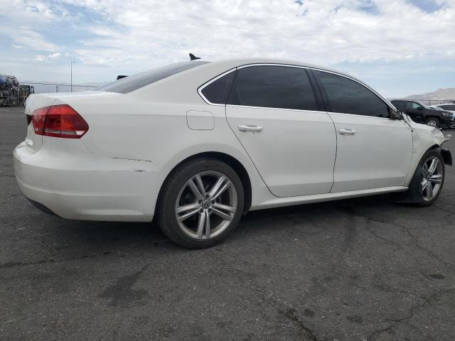 1VWBV7A36FC047517 - 2015 VOLKSWAGEN PASSAT SE WHITE photo 3