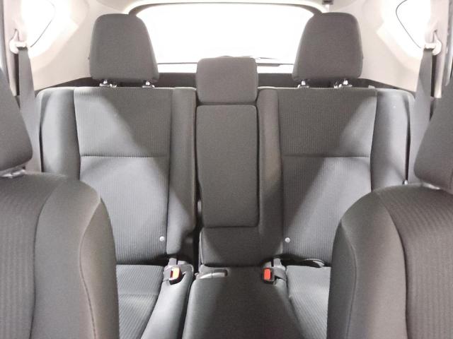 2T3ZFREV3JW513223 - 2018 TOYOTA RAV4 LE Grau Foto 10