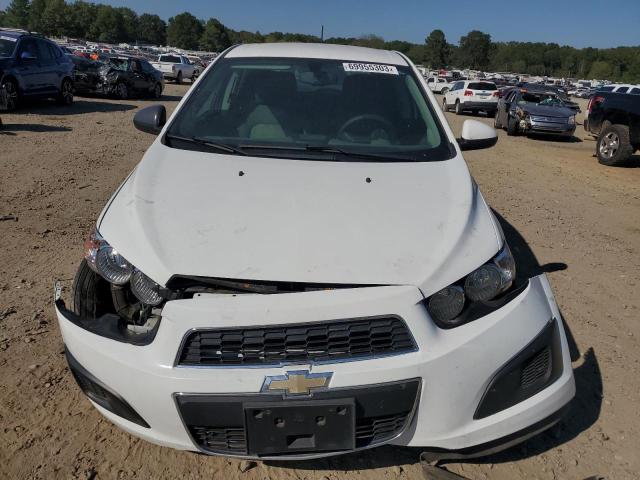 1G1JA6SH2F4217583 - 2015 CHEVROLET SONIC LS WHITE photo 5