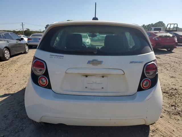 1G1JA6SH2F4217583 - 2015 CHEVROLET SONIC LS თეთრი ფოტო 6